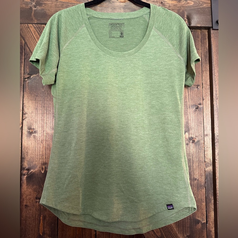 NWOT Patagonia Capilene Cool Trail TShirt